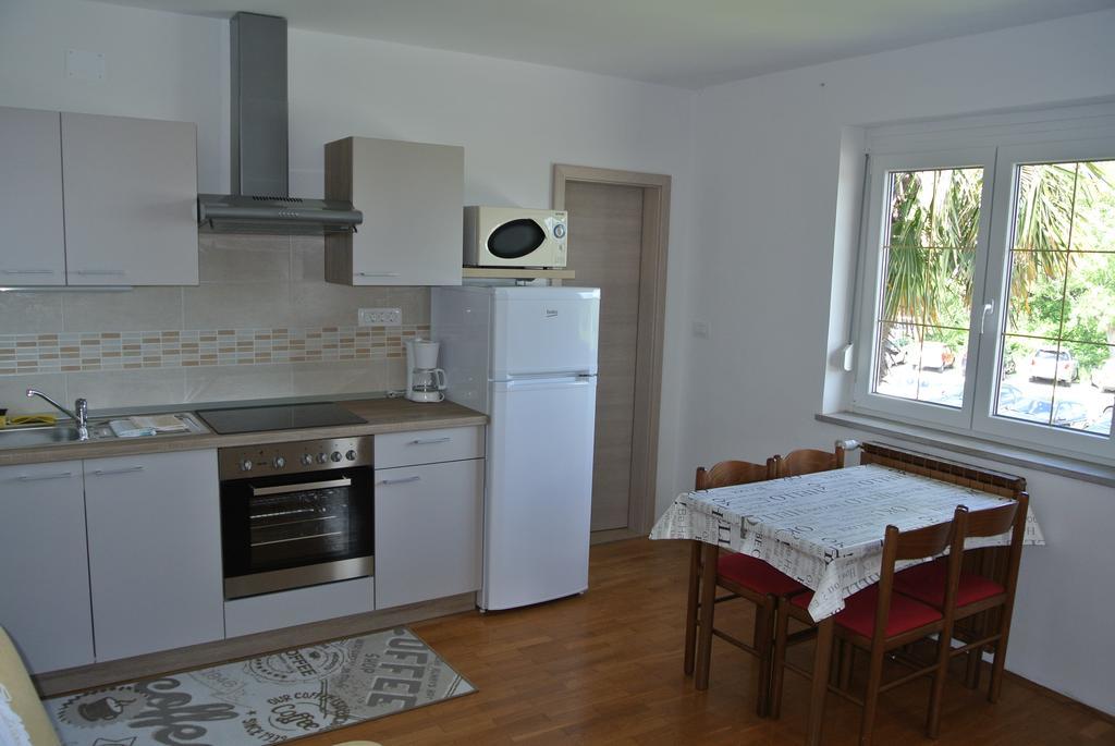 Apartmaji Nika Izola Buitenkant foto