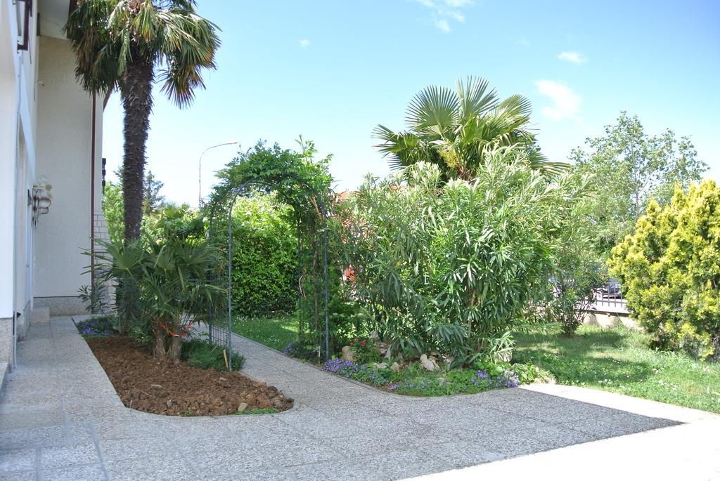 Apartmaji Nika Izola Buitenkant foto